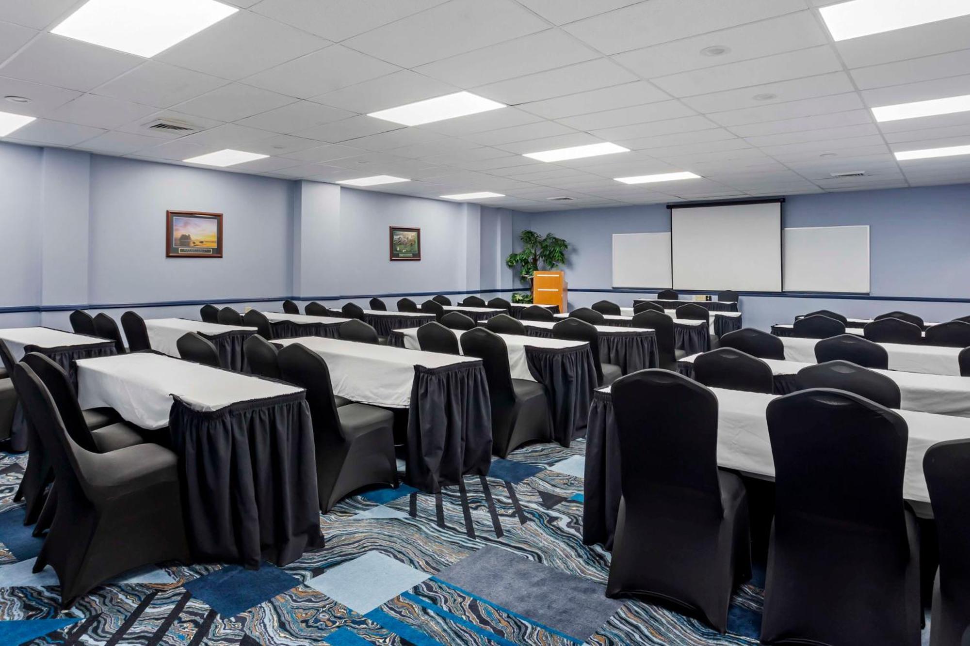 Best Western Rutgers University Hotel East Brunswick Exterior foto