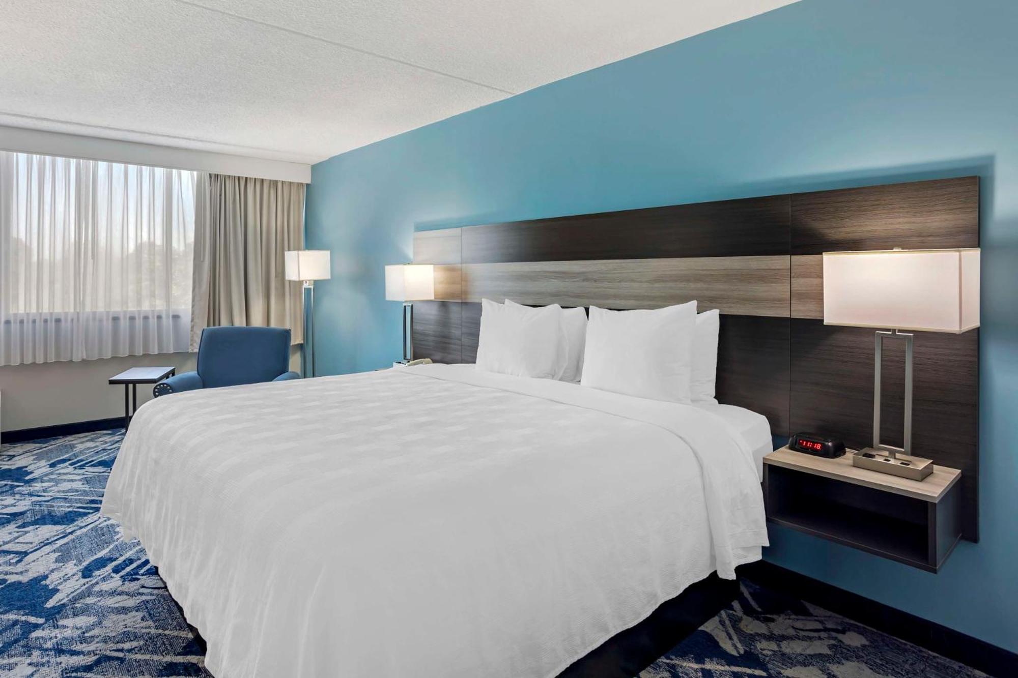 Best Western Rutgers University Hotel East Brunswick Exterior foto